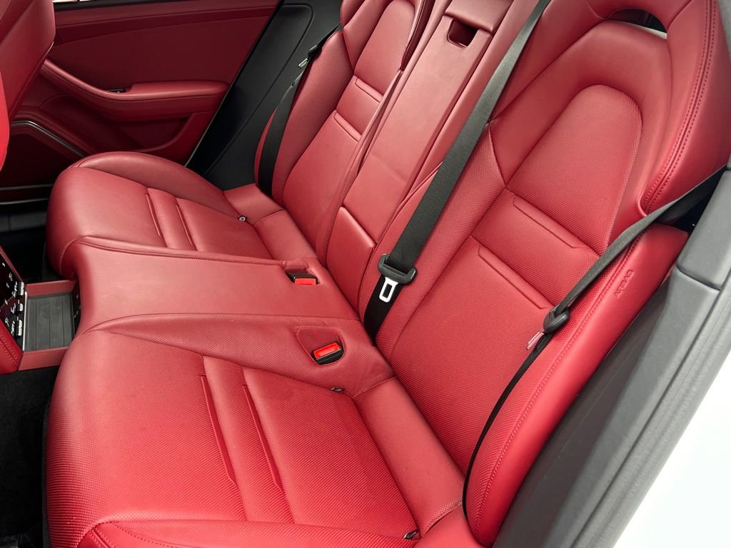 Used 2023 Porsche Panamera 4 Platinum Edition w/ Assistance Package image 18
