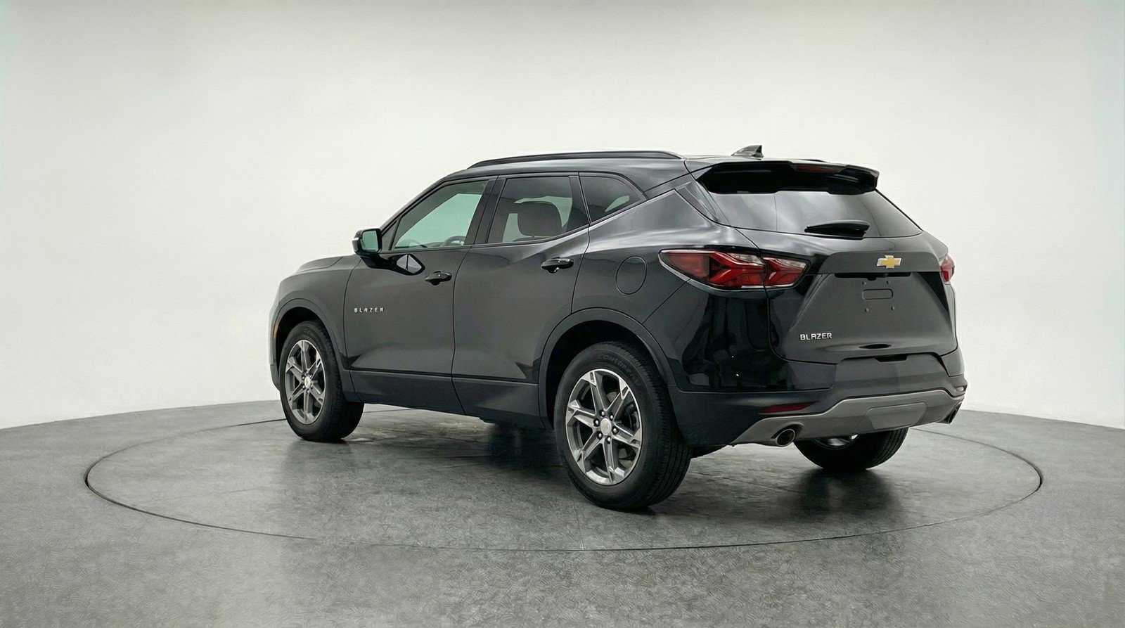 Used 2025 Chevrolet Blazer LT image 6
