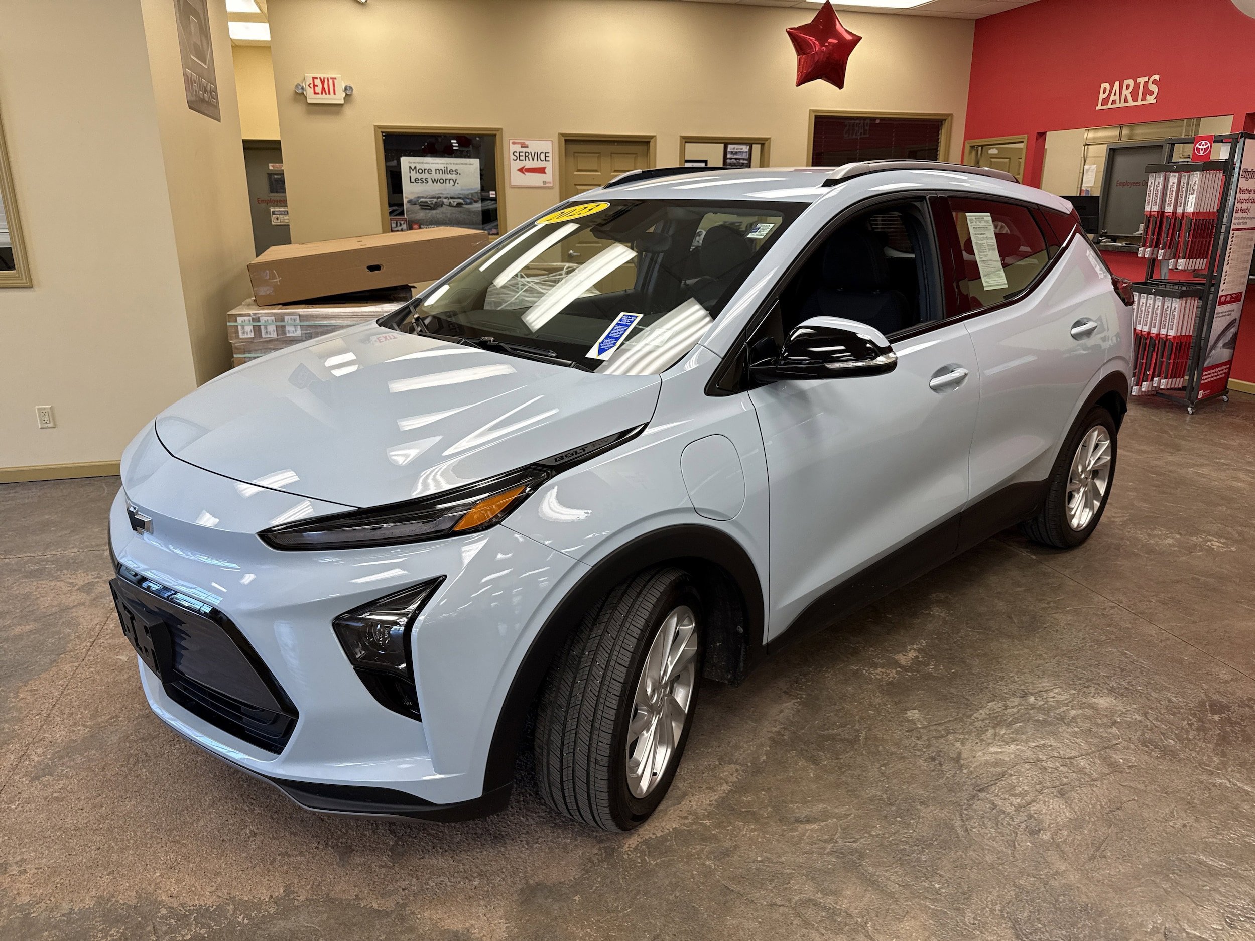 Used 2023 Chevrolet Bolt EUV LT FWD image 3
