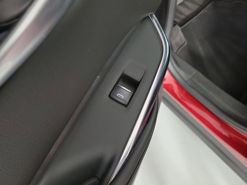 Certified 2024 Cadillac XT4 Premium Luxury image 15