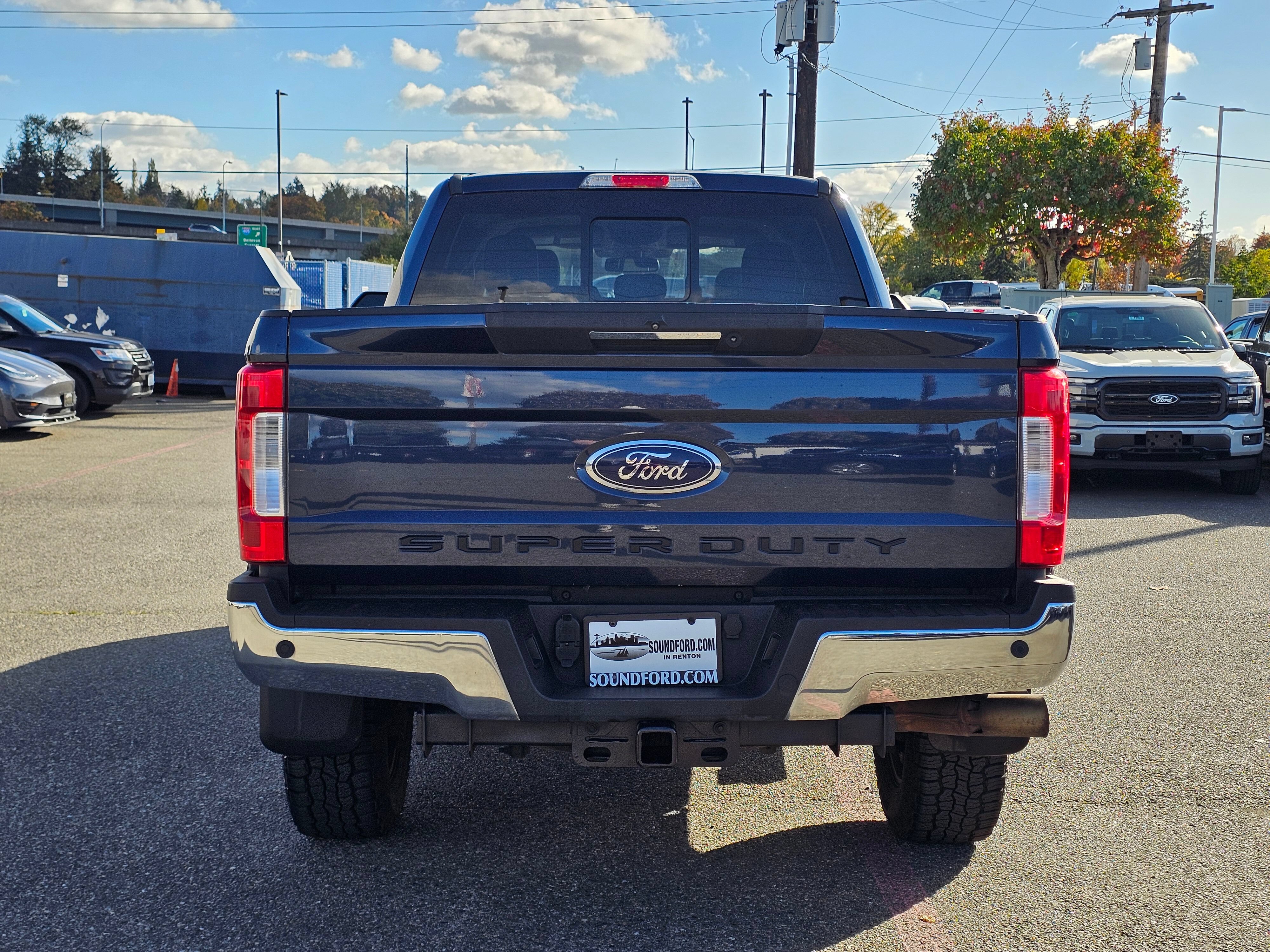 Used 2019 Ford F350 Lariat w/ Lariat Ultimate Package AWD/4WD image 4