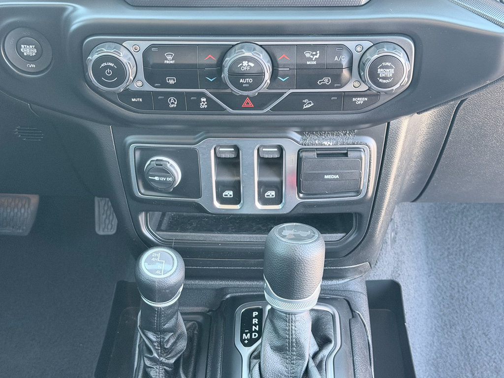 Used 2020 Jeep Wrangler Sport AWD/4WD image 18