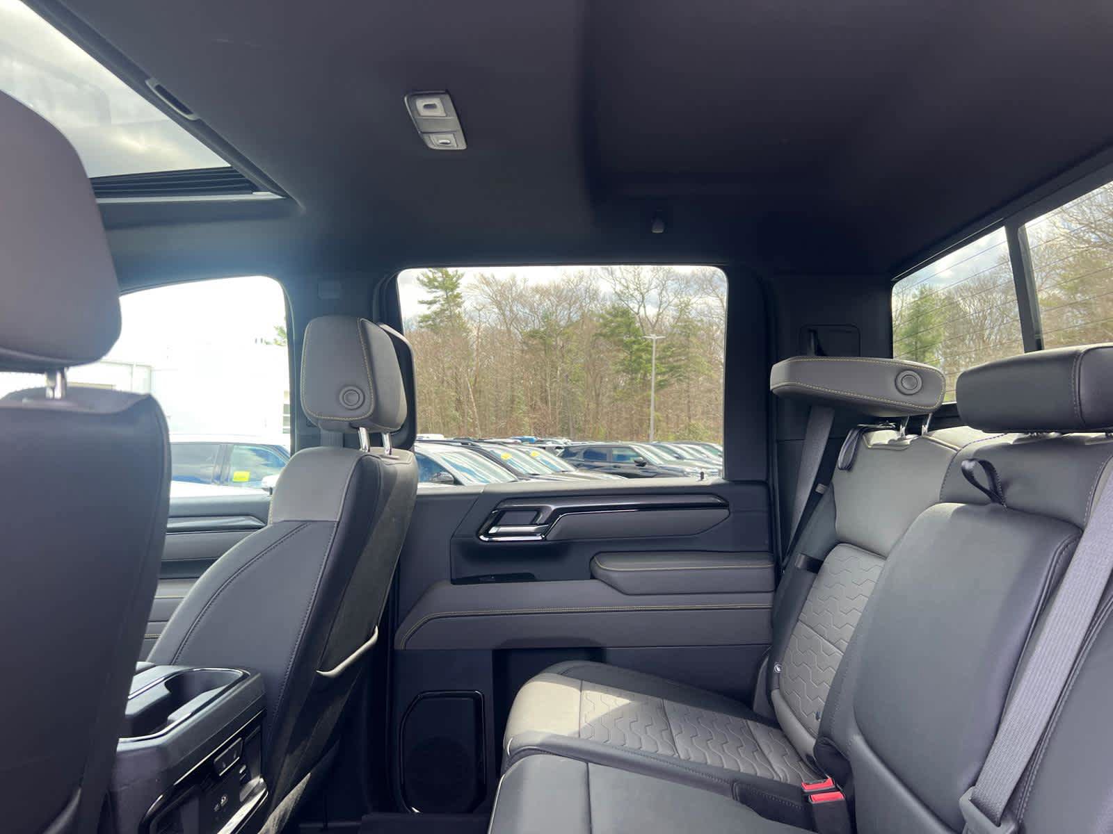 Certified 2024 Chevrolet Silverado 2500 ZR2 w/ Technology Package image 30