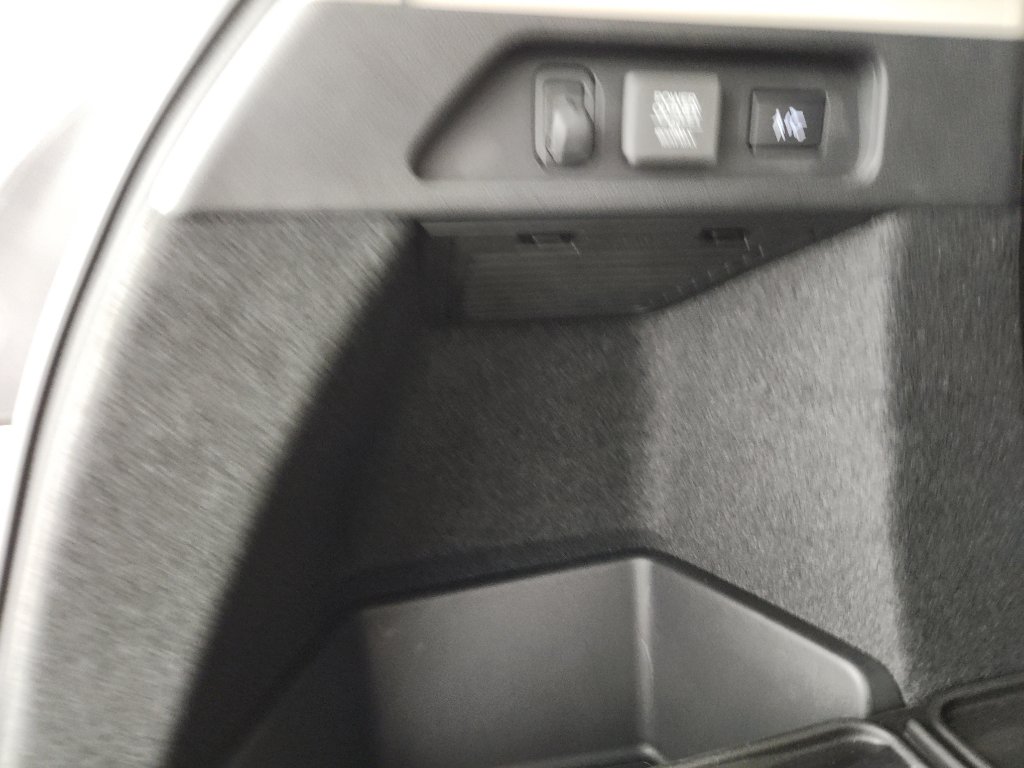 Certified 2024 Acura MDX SH-AWD w/ Advance Package image 37