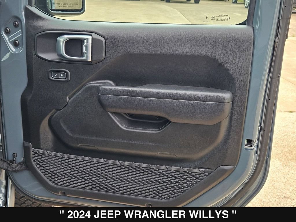 Used 2024 Jeep Wrangler Unlimited Sport AWD/4WD image 31