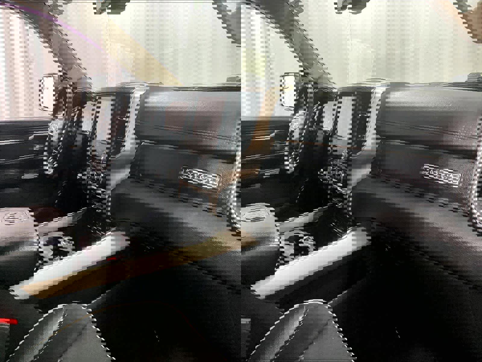 Used 2019 RAM 1500 Laramie image 14