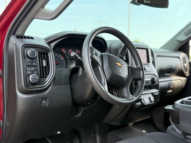 Used 2020 Chevrolet Silverado 1500 Custom w/ Custom Value Package AWD/4WD image 10