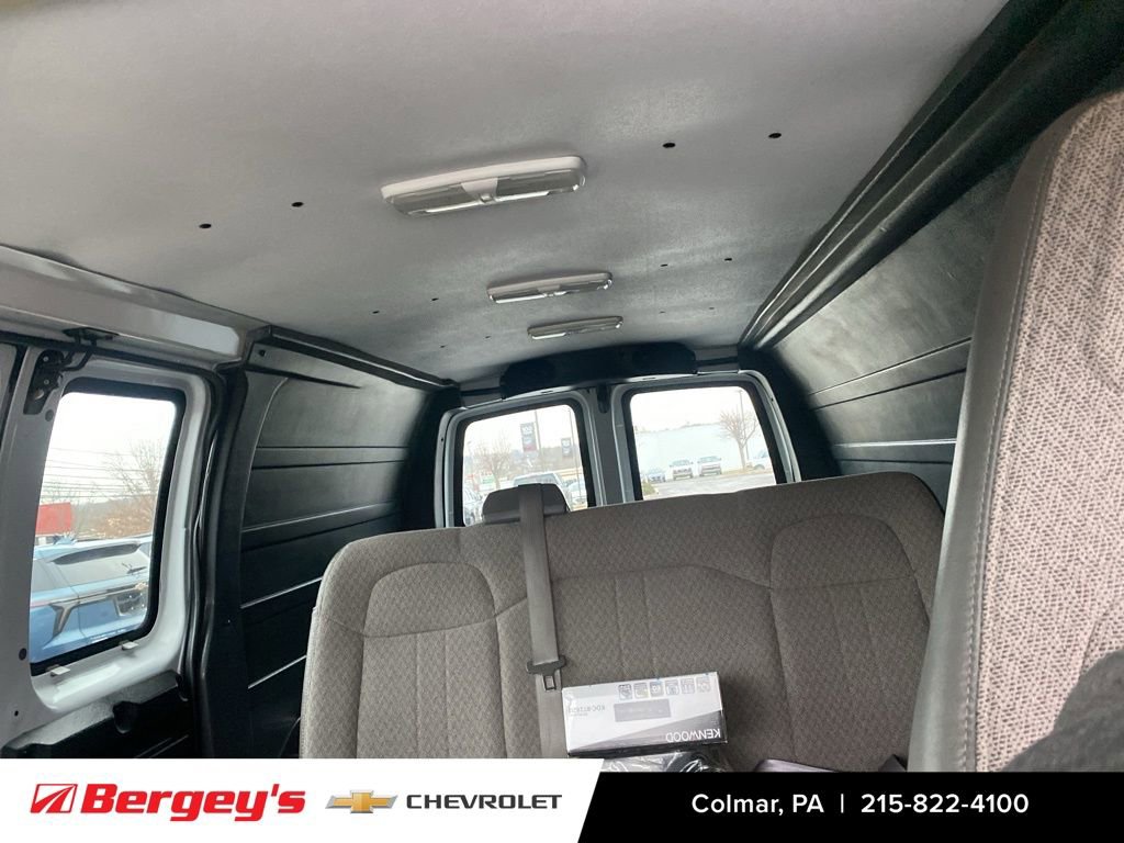 Certified 2016 GMC Savana 2500 image 38