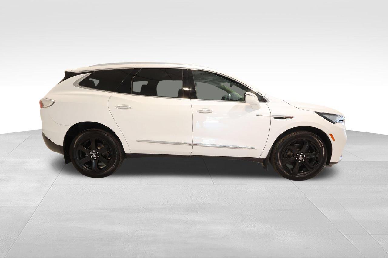 Used 2024 Buick Enclave Essence w/ Sport Touring Edition AWD/4WD image 5