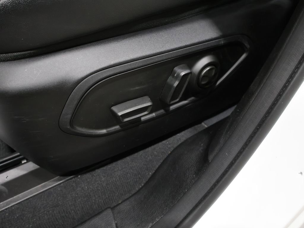 Used 2023 Jeep Grand Cherokee Altitude image 13