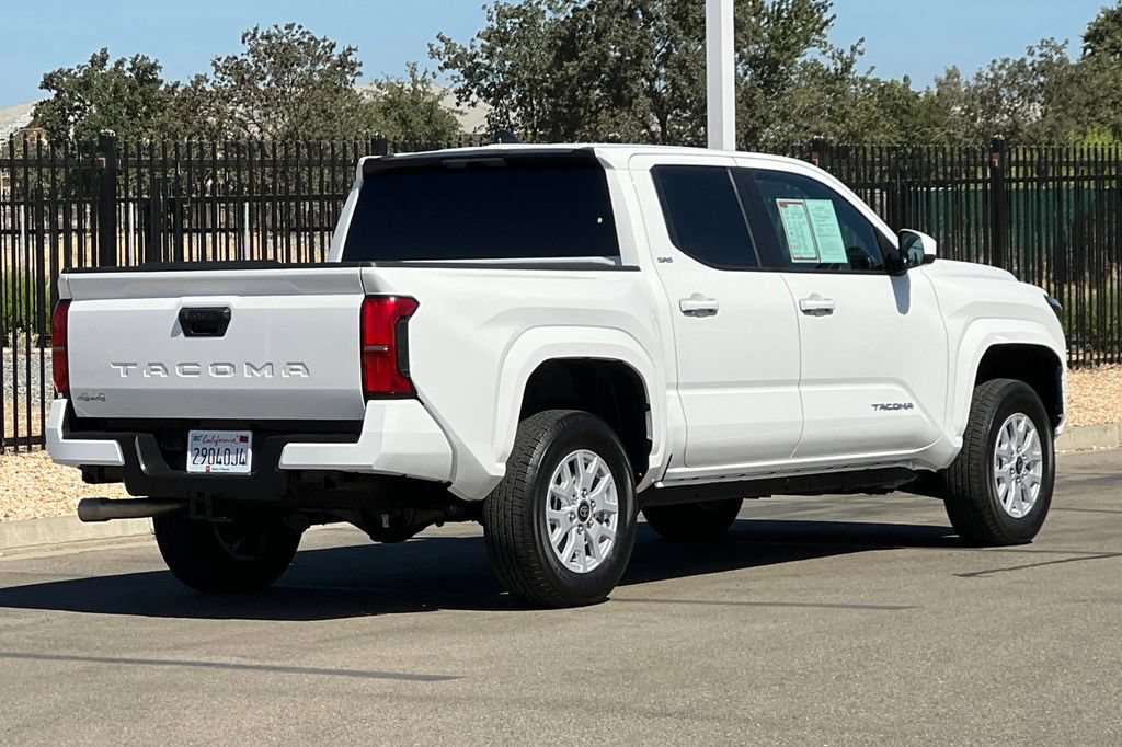 Certified 2025 Toyota Tacoma SR5 AWD/4WD image 5