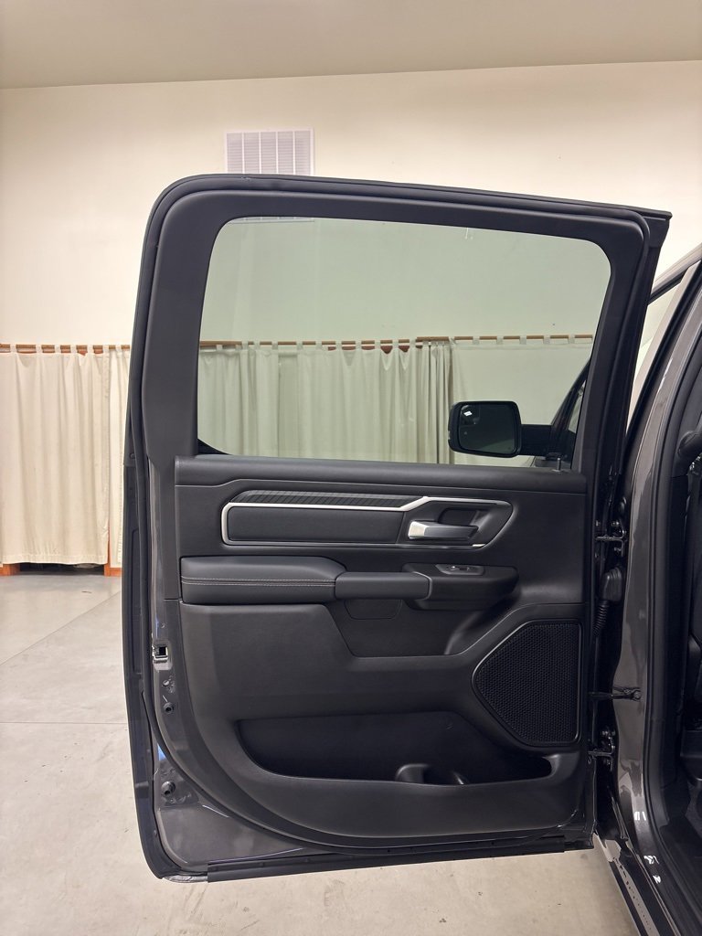 New 2026 RAM 1500 4x4 Crew Cab image 28