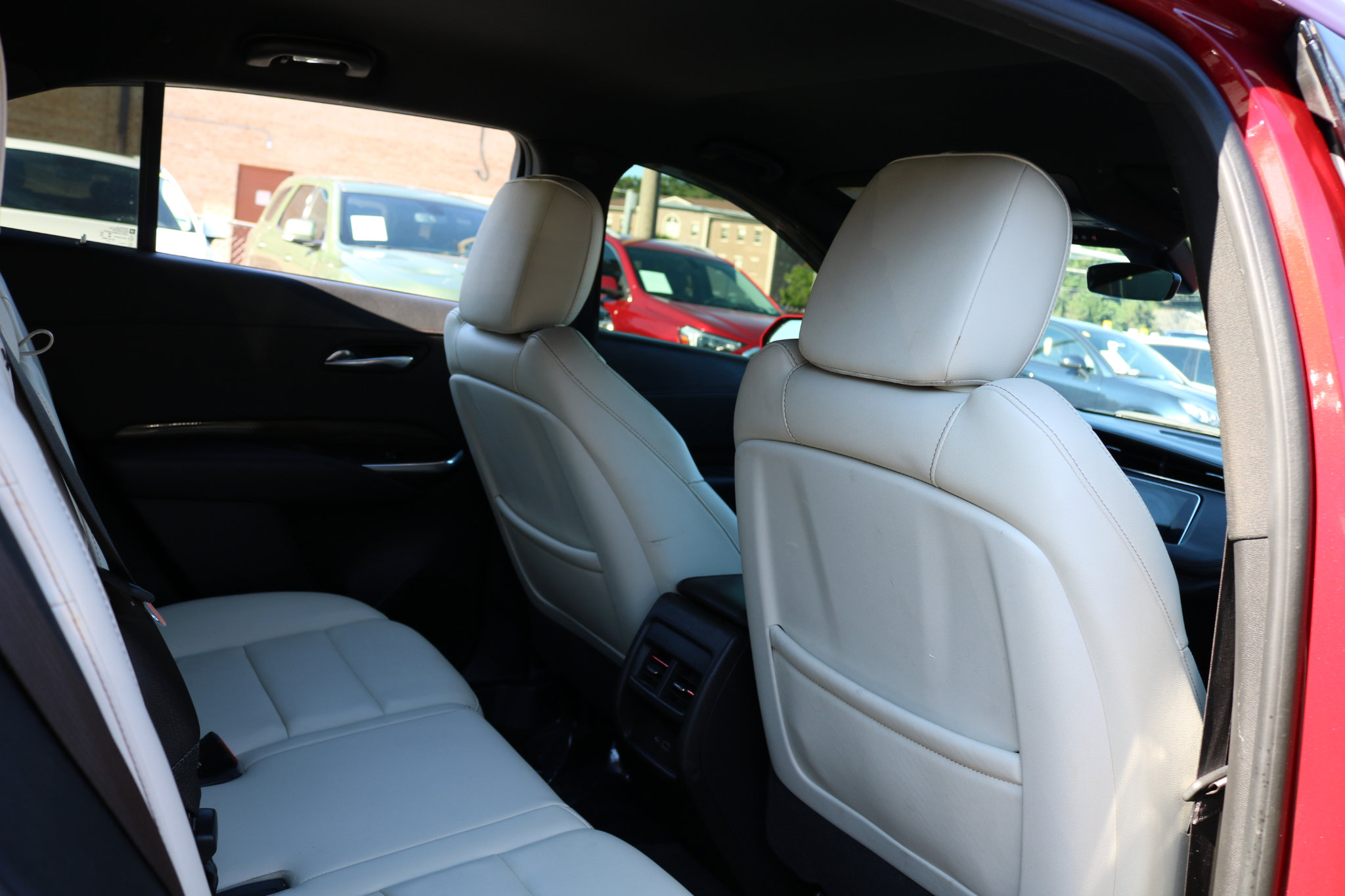 Used 2019 Cadillac XT4 Sport image 34