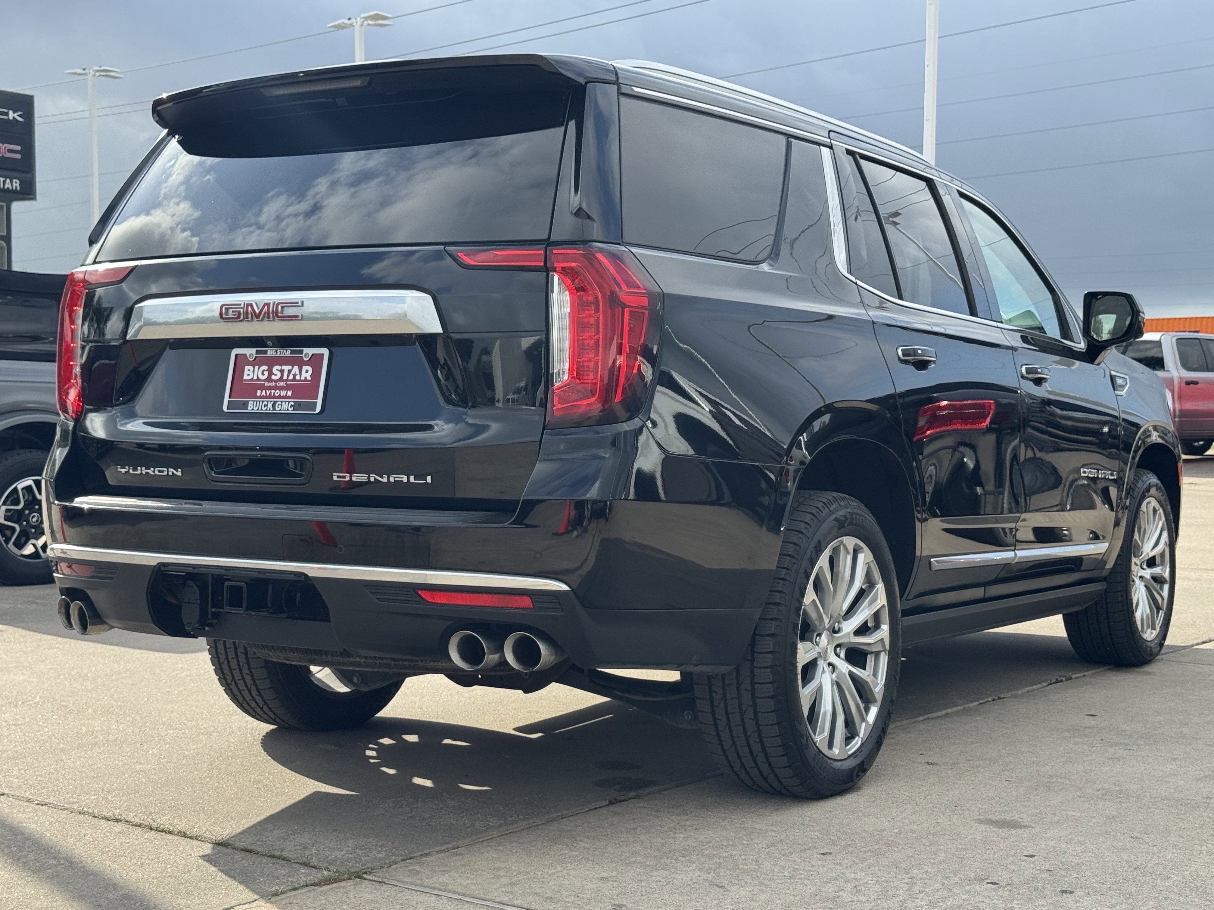 Used 2023 GMC Yukon Denali image 8