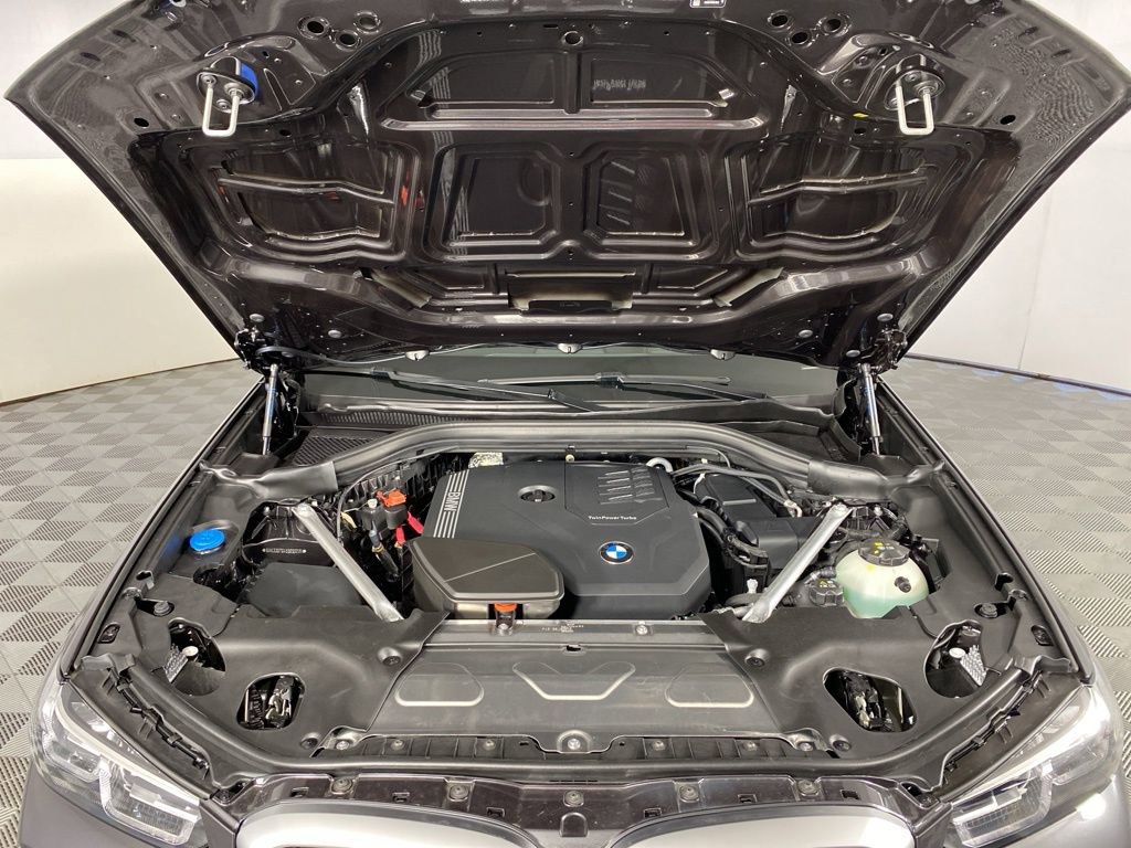 Used 2025 BMW X4 xDrive30i w/ Premium Package image 6