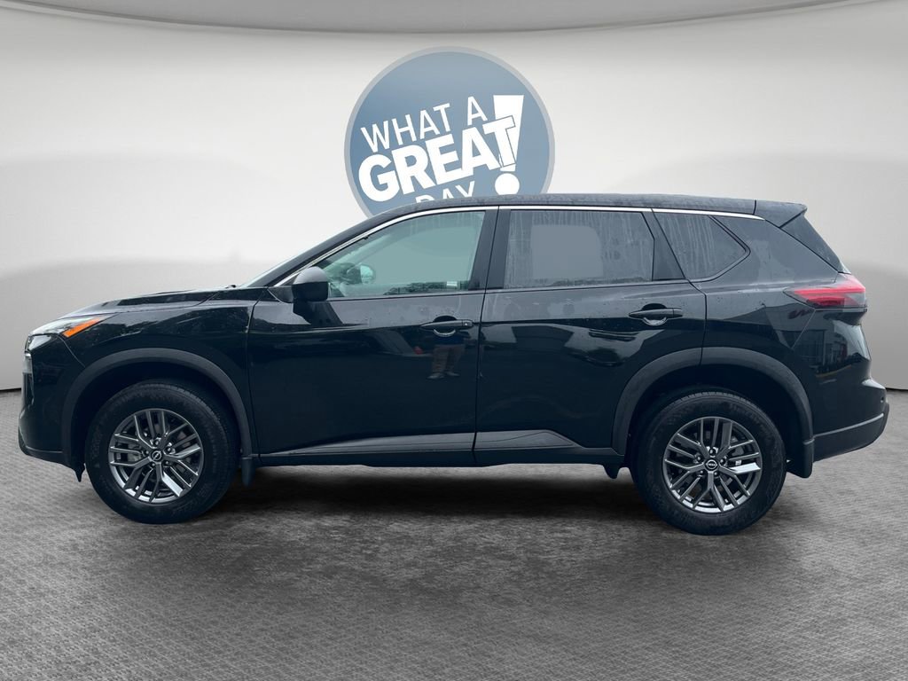 Used 2025 Nissan Rogue S image 7