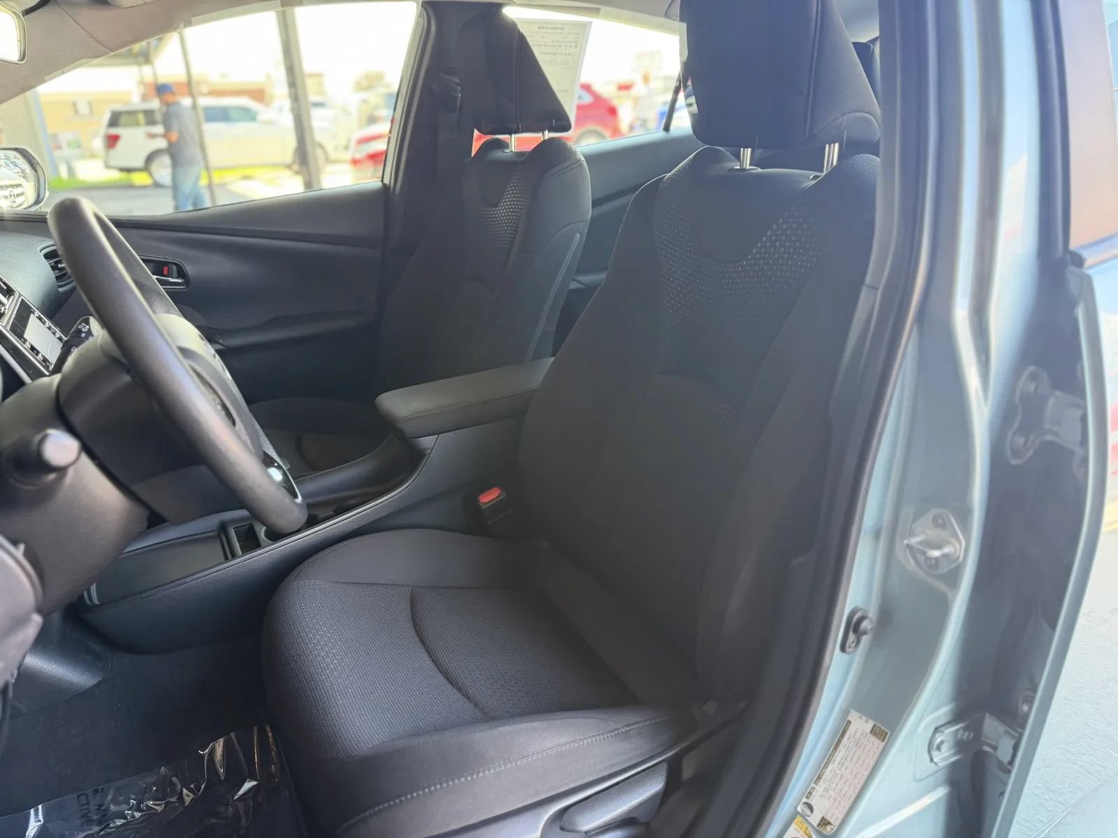 Used 2021 Toyota Prius LE AWD/4WD image 15