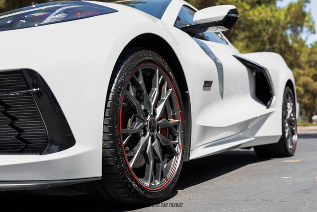 Used 2023 Chevrolet Corvette Stingray Premium Cpe w/ Z51 Performance Package image 49