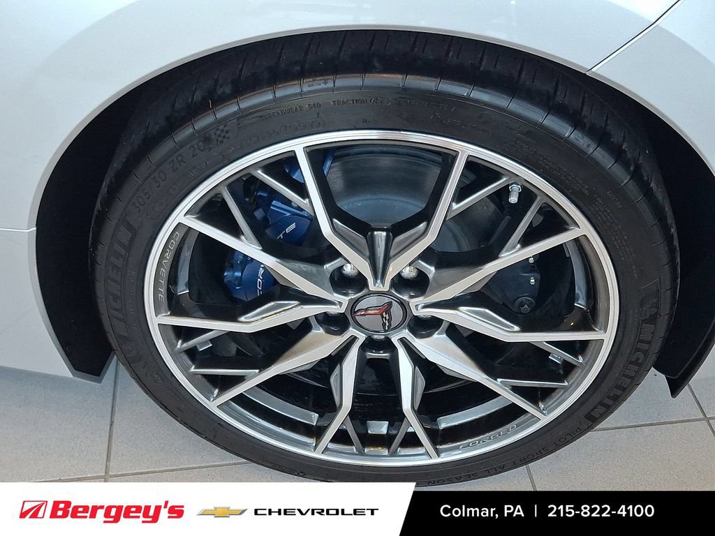 New 2027 Chevrolet Corvette Stingray Coupe w/ Stealth Interior Trim Package RWD image 5