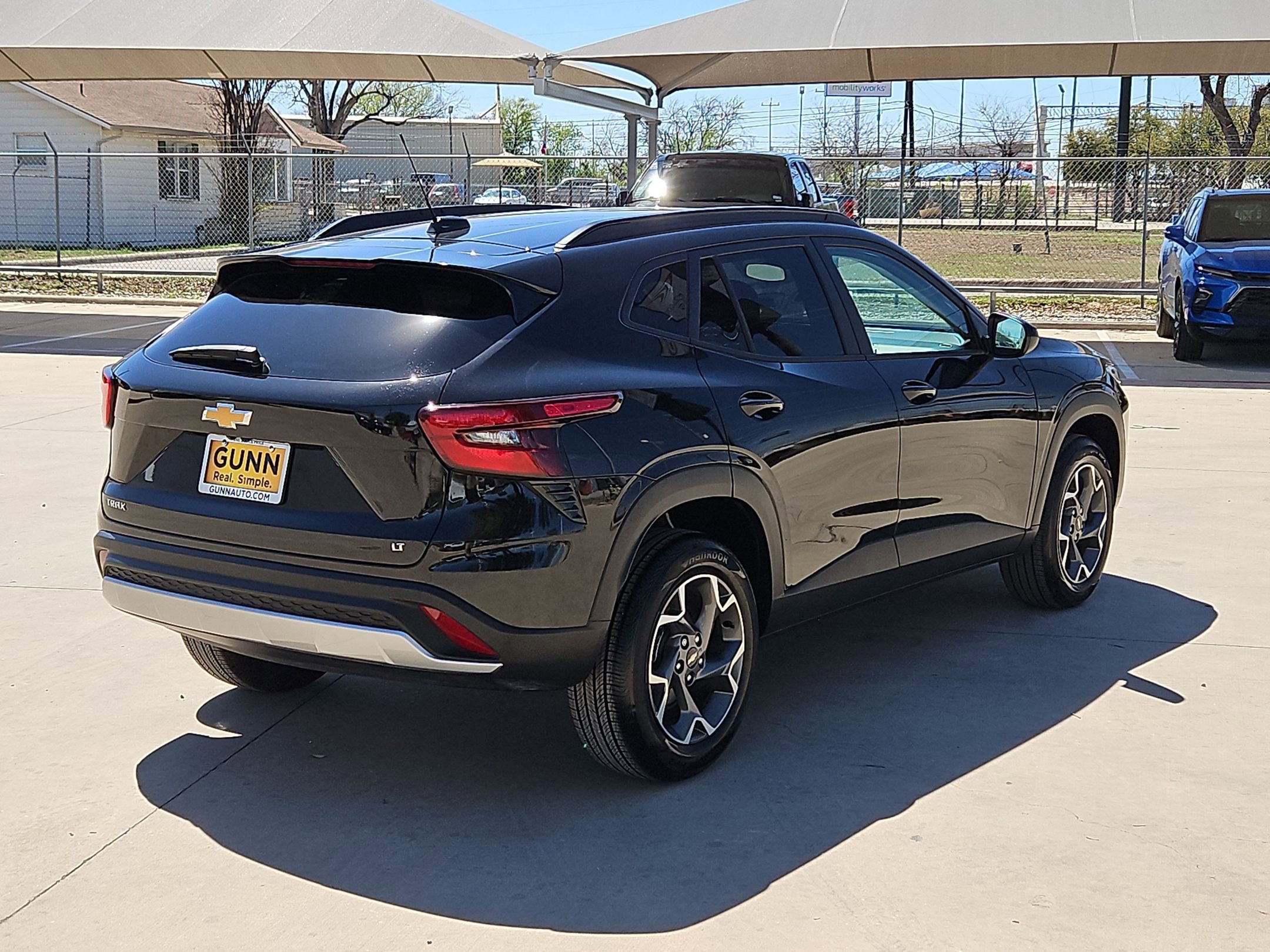 Certified 2025 Chevrolet Trax LT image 3