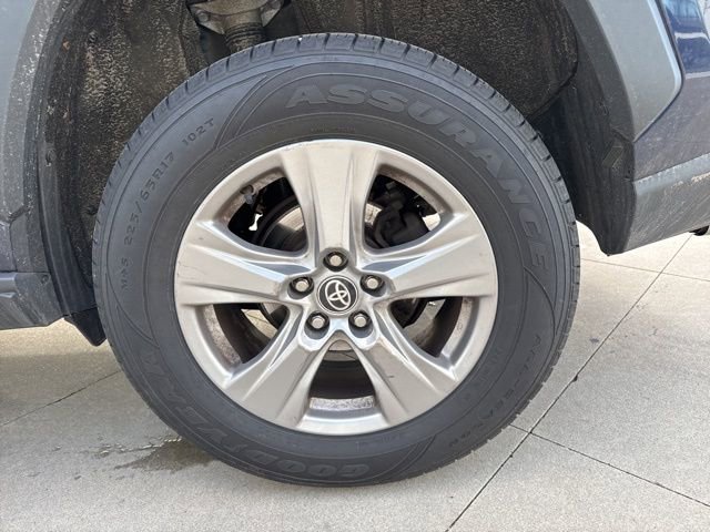 Used 2024 Toyota RAV4 XLE image 12