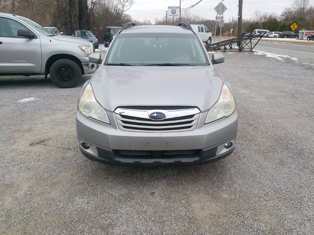 Used 2011 Subaru Outback 2.5i Premium image 2