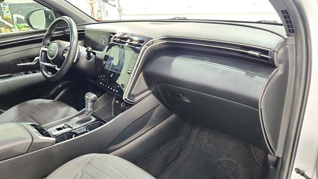 Used 2022 Hyundai Santa Cruz SEL Premium image 24