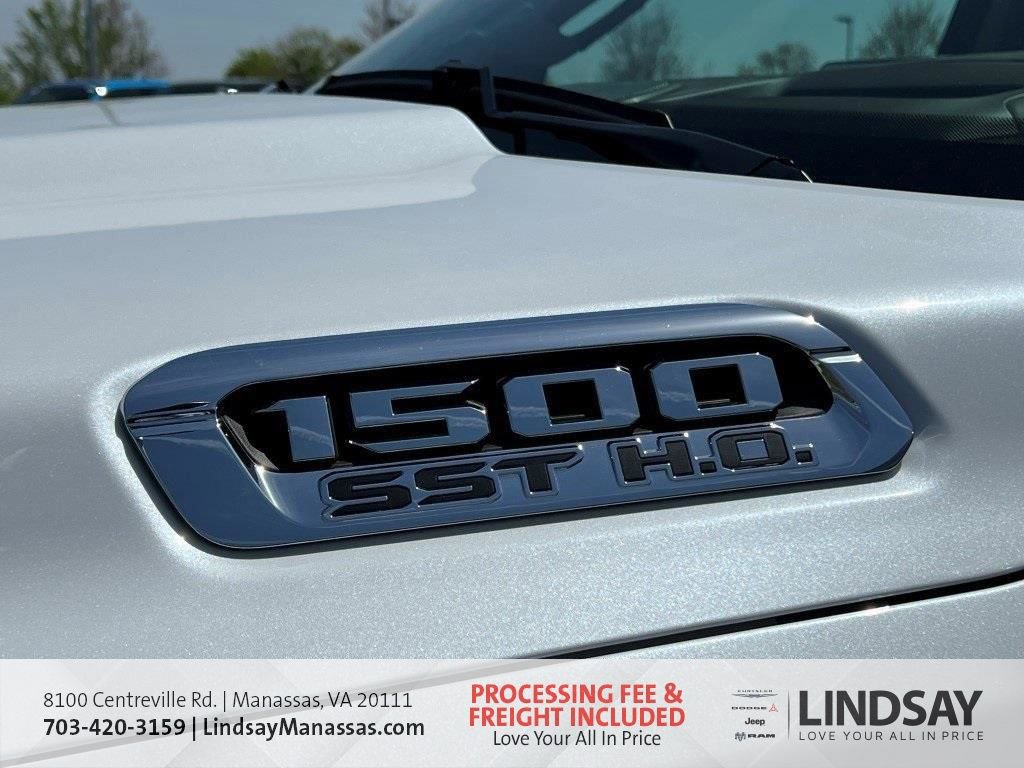 New 2025 RAM 1500 Limited AWD/4WD image 32