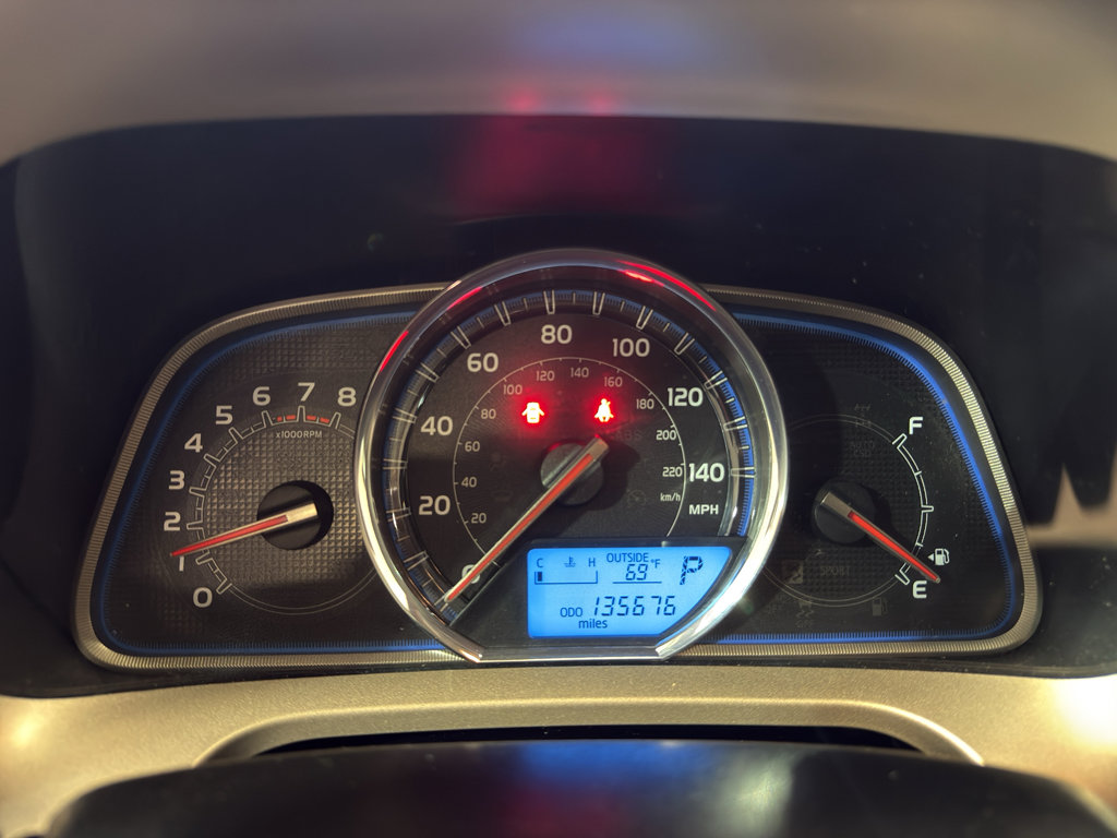 Used 2015 Toyota RAV4 Limited image 17