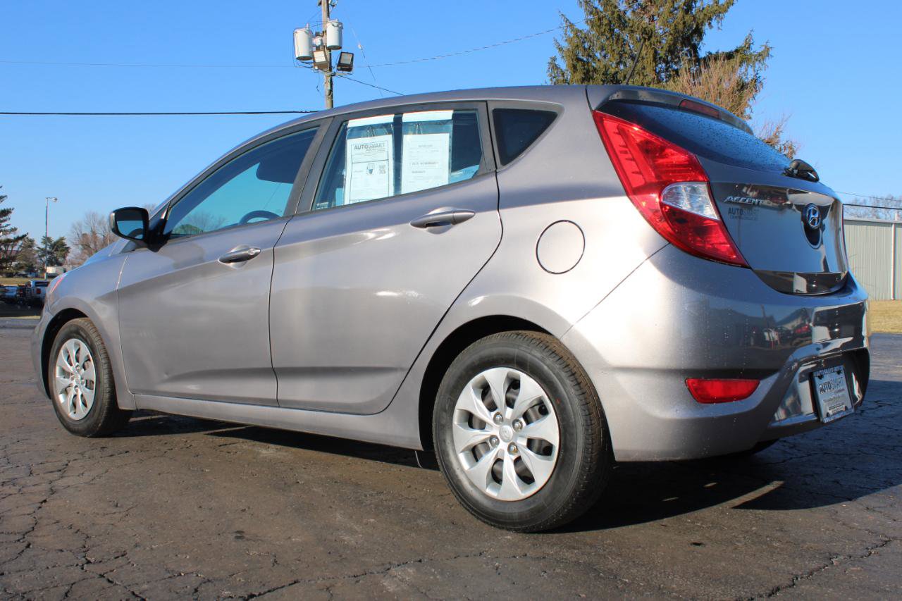 Used 2017 Hyundai Accent SE FWD image 9