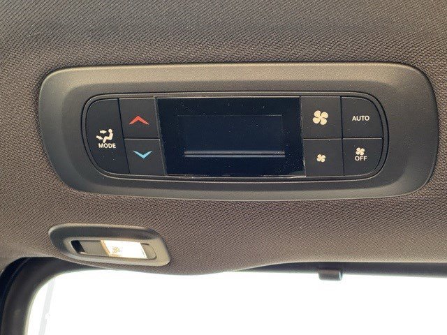 New 2026 Chrysler Pacifica Select image 34