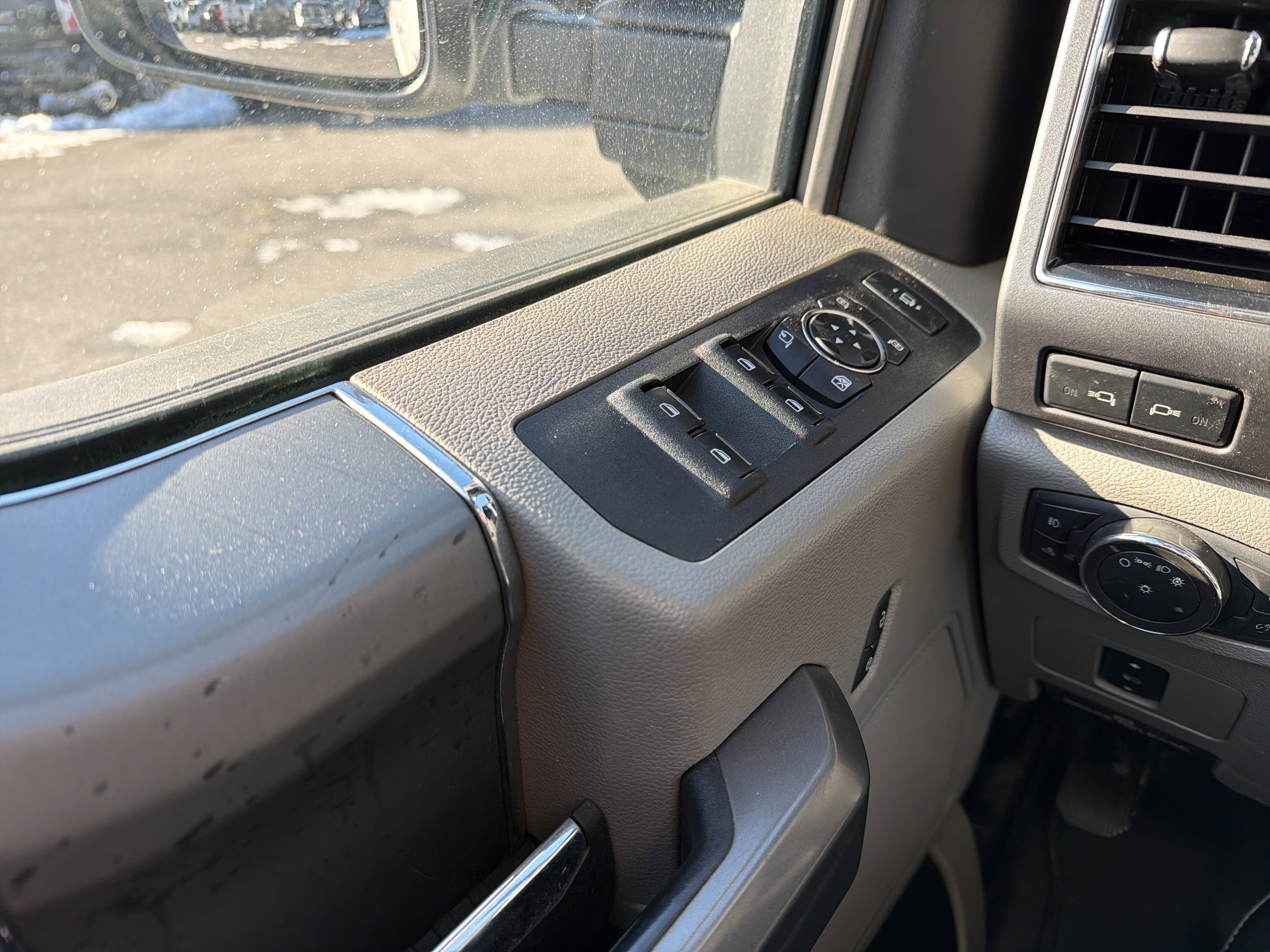 Used 2020 Ford F250 XLT w/ XLT Premium Package image 23