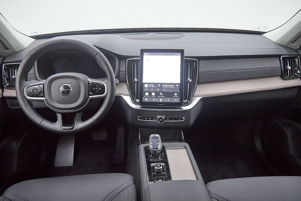 New 2026 Volvo XC90 B6 Plus w/ Protection Package Premier image 29