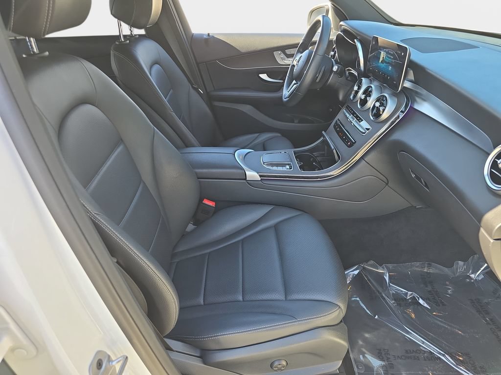 Used 2022 Mercedes-Benz GLC 300 image 12