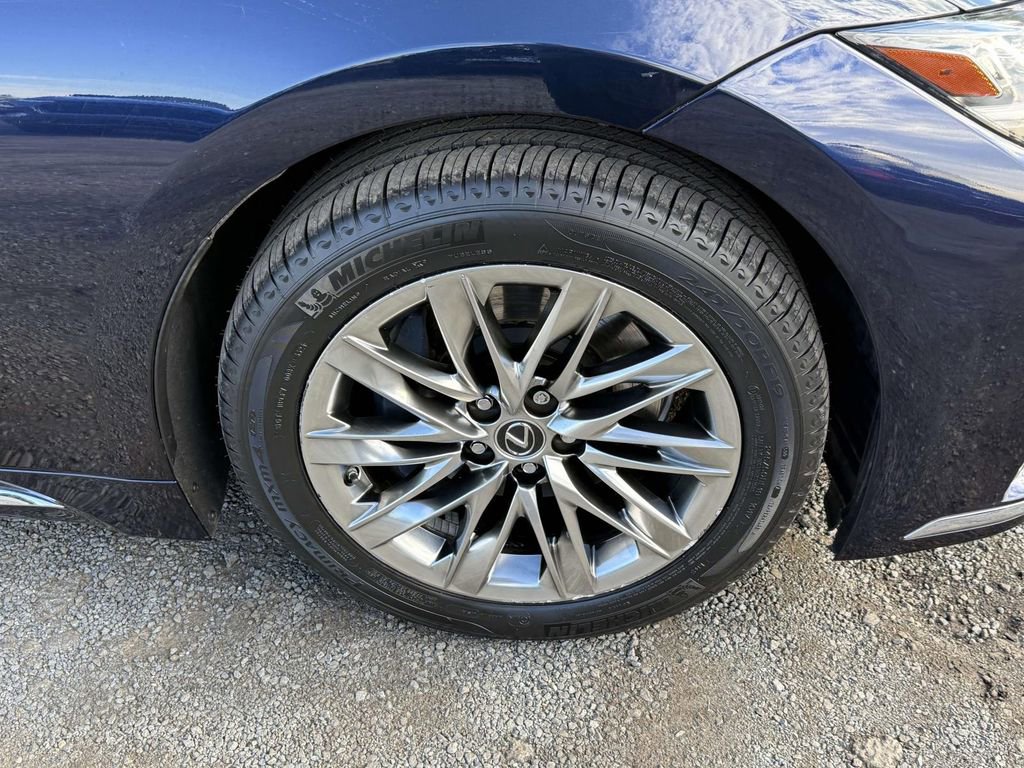 Used 2022 Lexus LS 500 AWD image 7