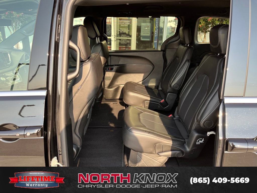 New 2026 Chrysler Voyager LX FWD image 14