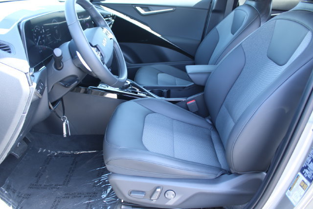 Used 2025 Kia Niro Wind FWD image 32