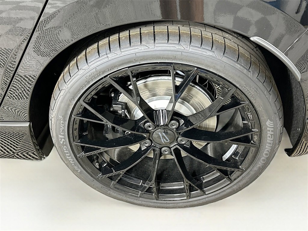 New 2025 Volkswagen Golf R Black Edition image 24