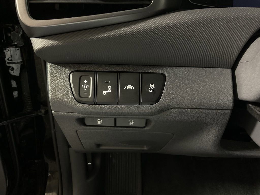 Used 2021 Hyundai Ioniq Limited image 28