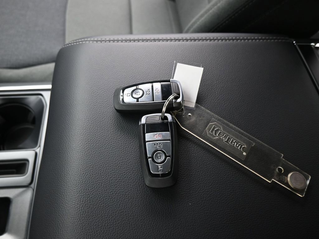 New 2025 Ford F150 Lightning XLT image 20