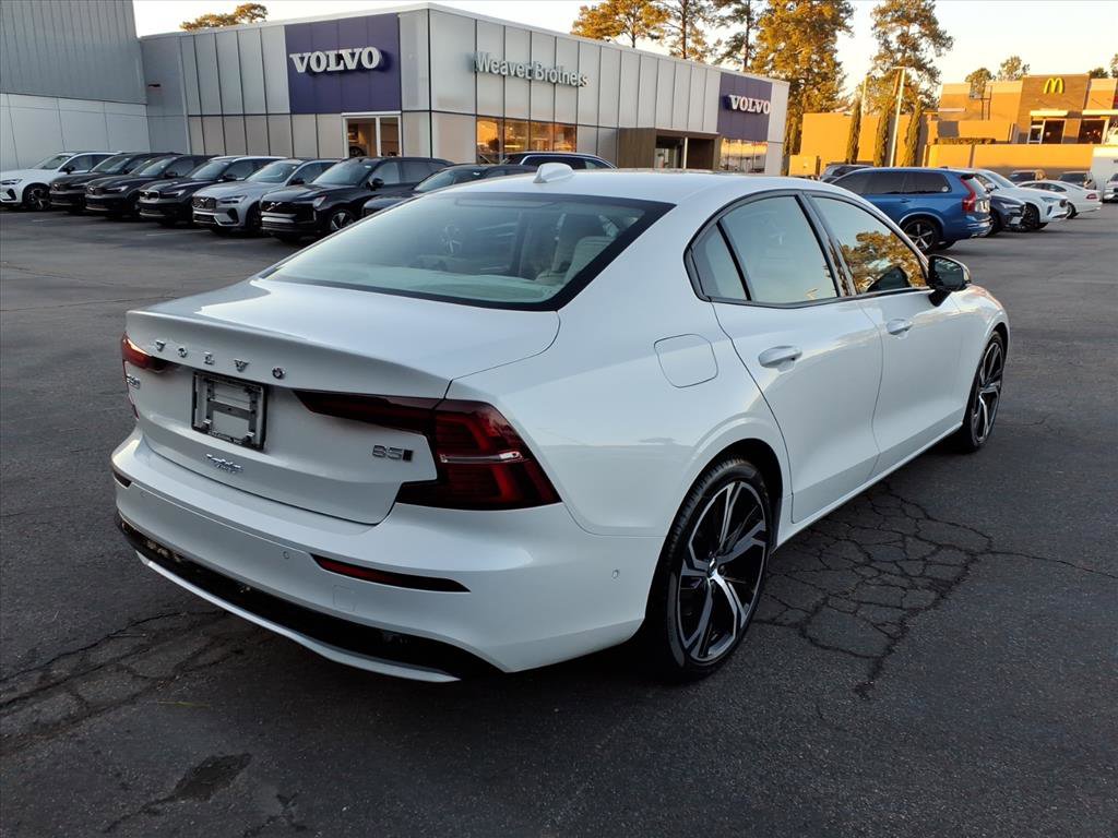 Certified 2024 Volvo S60 B5 Ultimate image 3