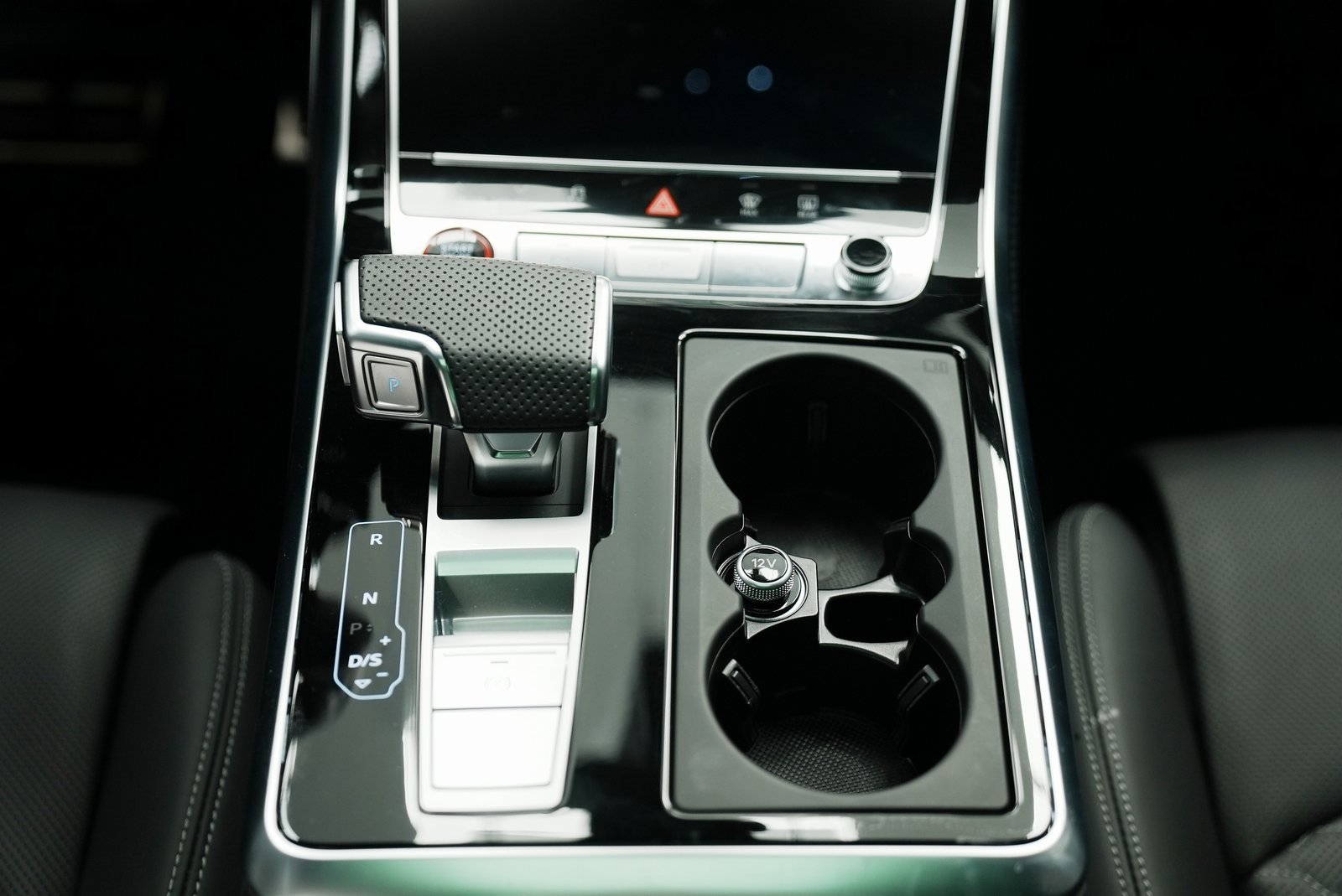 Used 2025 Audi RS Q8 performance image 35