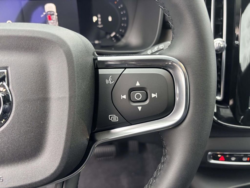 New 2026 Volvo XC40 B5 Plus w/ Protection Package Premier image 18