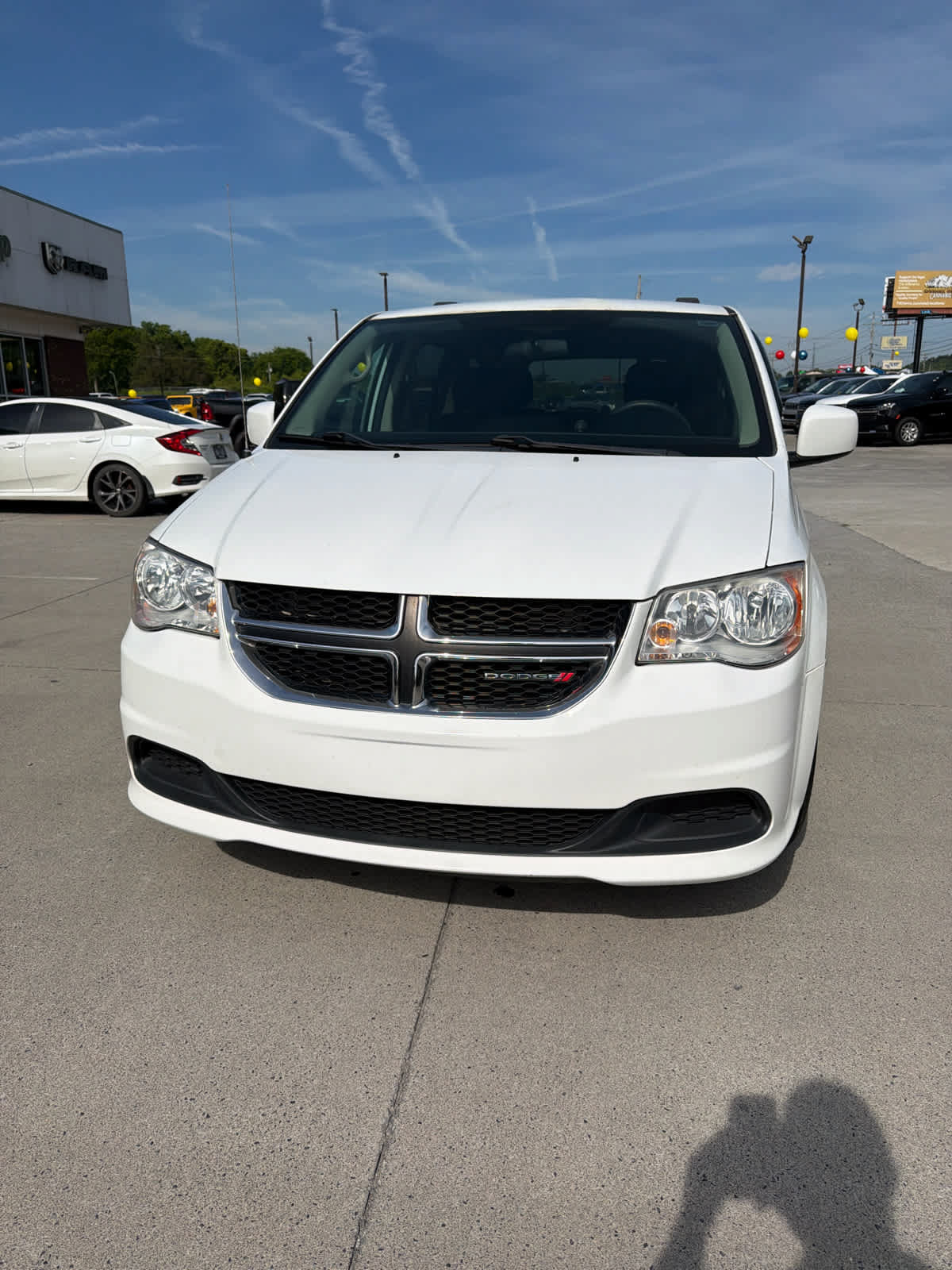 Used 2016 Dodge Grand Caravan SXT FWD image 4