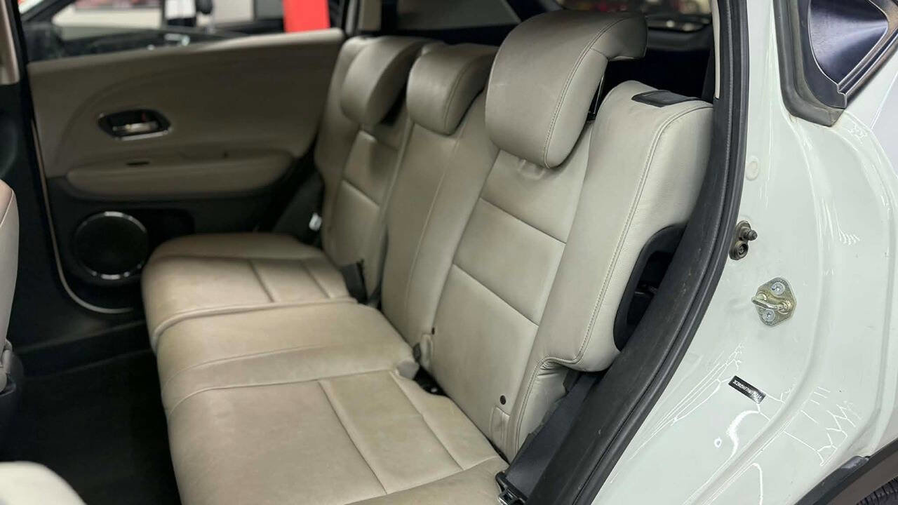 Used 2017 Honda HR-V EX-L image 22