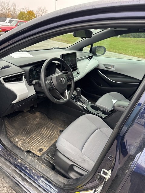 Used 2024 Toyota Corolla SE w/ SE Package image 6