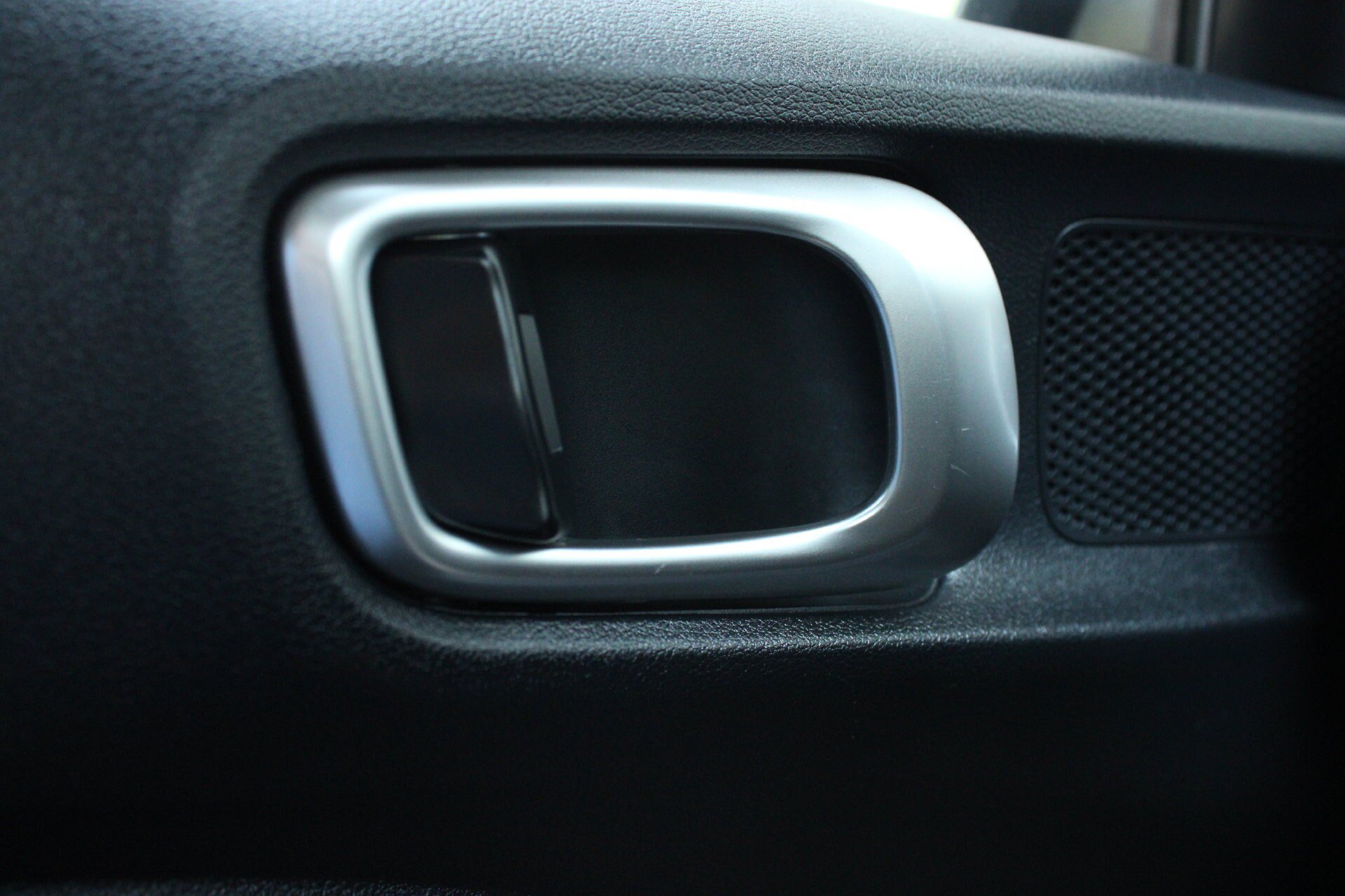 Used 2025 Hyundai Venue SEL FWD image 23