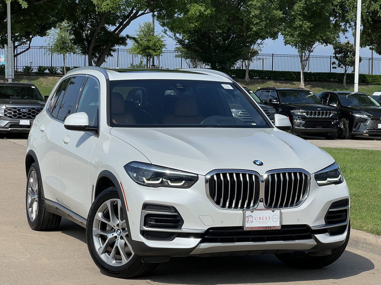 Used 2023 BMW X5 sDrive40i w/ Premium Package image 2