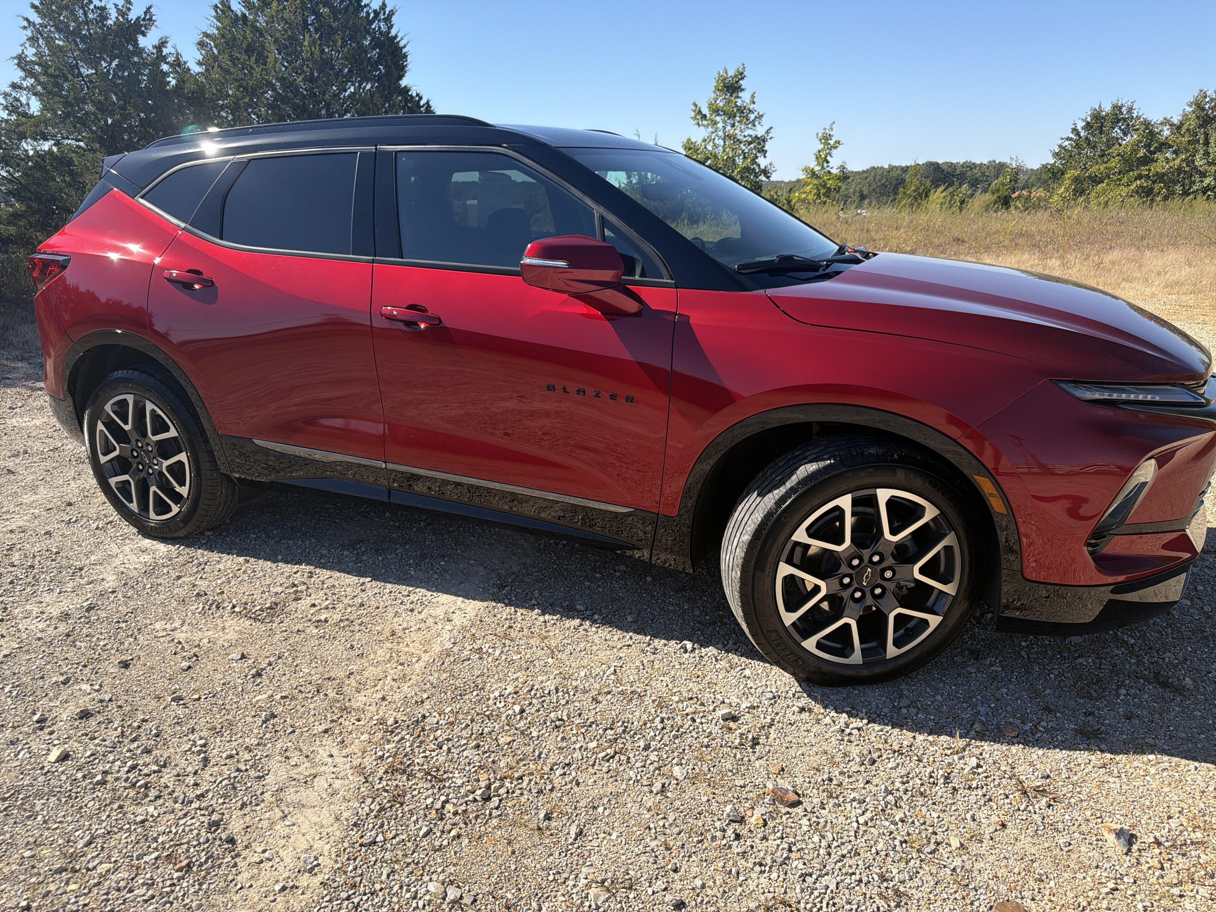 Used 2023 Chevrolet Blazer RS w/ Driver Confidence II Package FWD image 2