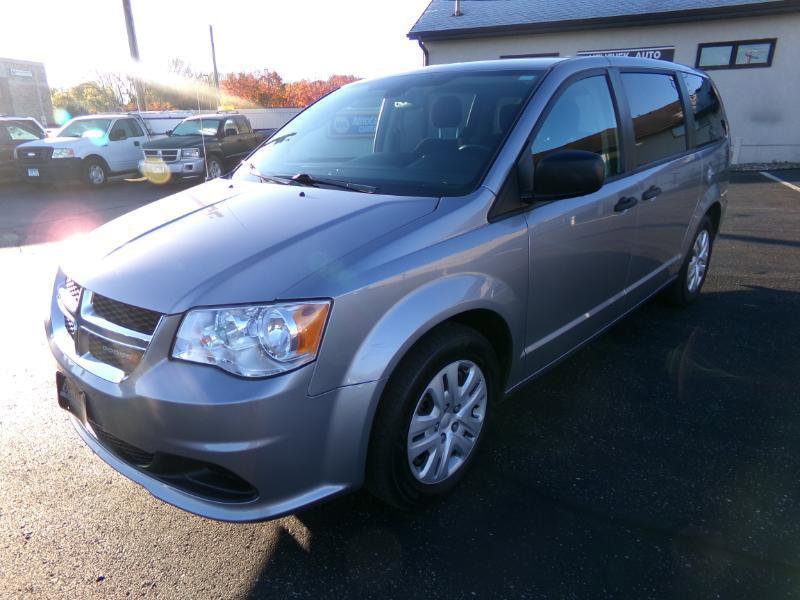 Used 2019 Dodge Grand Caravan SE w/ UConnect Hands-Free Group image 6